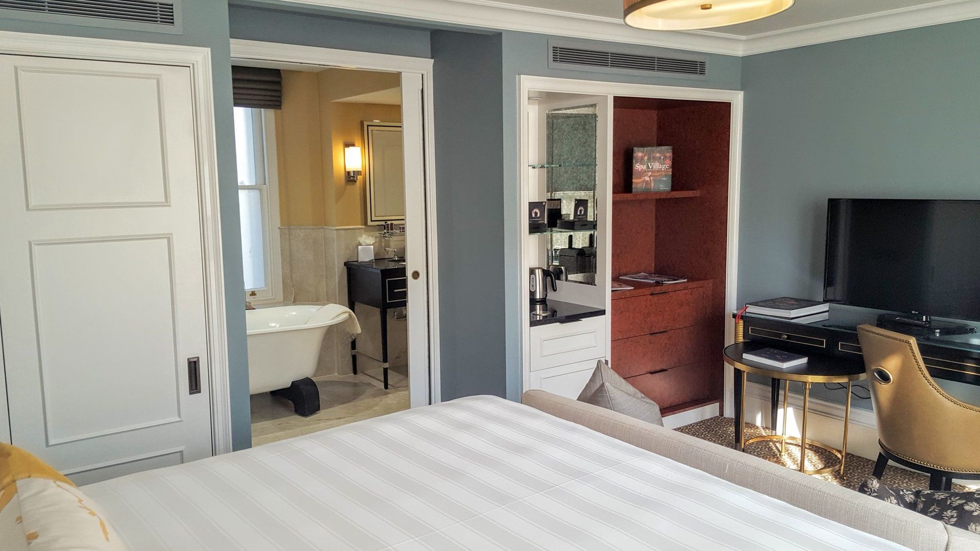 The Gainsborough Bath Spa - Small Luxury Hotels Of The World Экстерьер фото A suite at the hotel